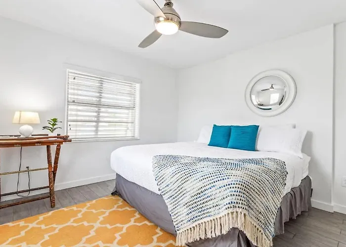 3 Palms Retreat *